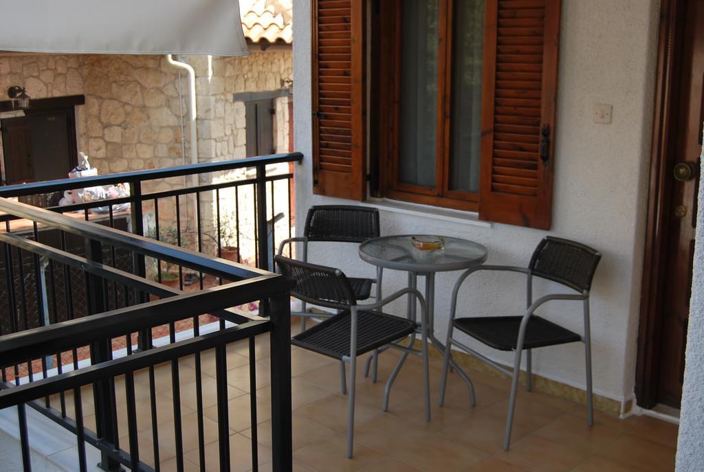 Studio Nastasia Afytos Exterior photo