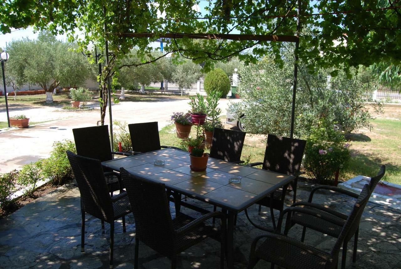 Studio Nastasia Afytos Exterior photo